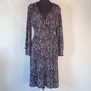 Chic Leopard Print Midi Dress